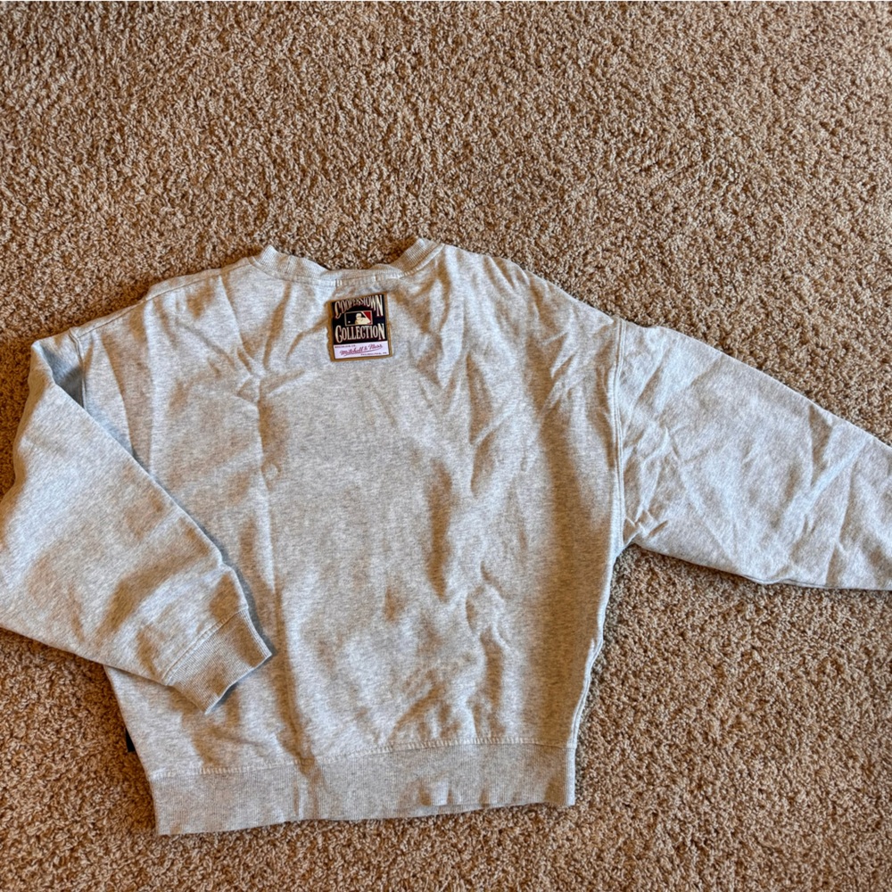 Mitchell & Ness Gray CUBS Cooperstown Collection Sweatshirt - Picture 2 of 8